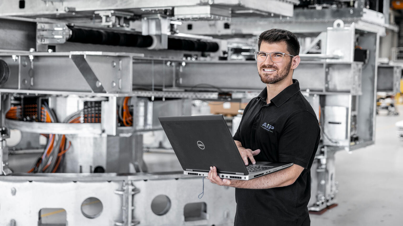 Ingenieur mit Laptop