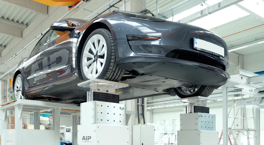 E-pulser with car 